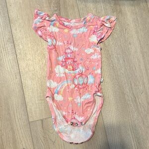 Posh Peanut castle print bodysuit with ruffle sleeves size 6-12 months
